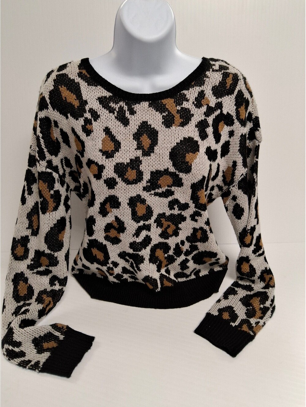 Daytrip oversized XS Leopard Print Knit Sweater with Open Back Detail
